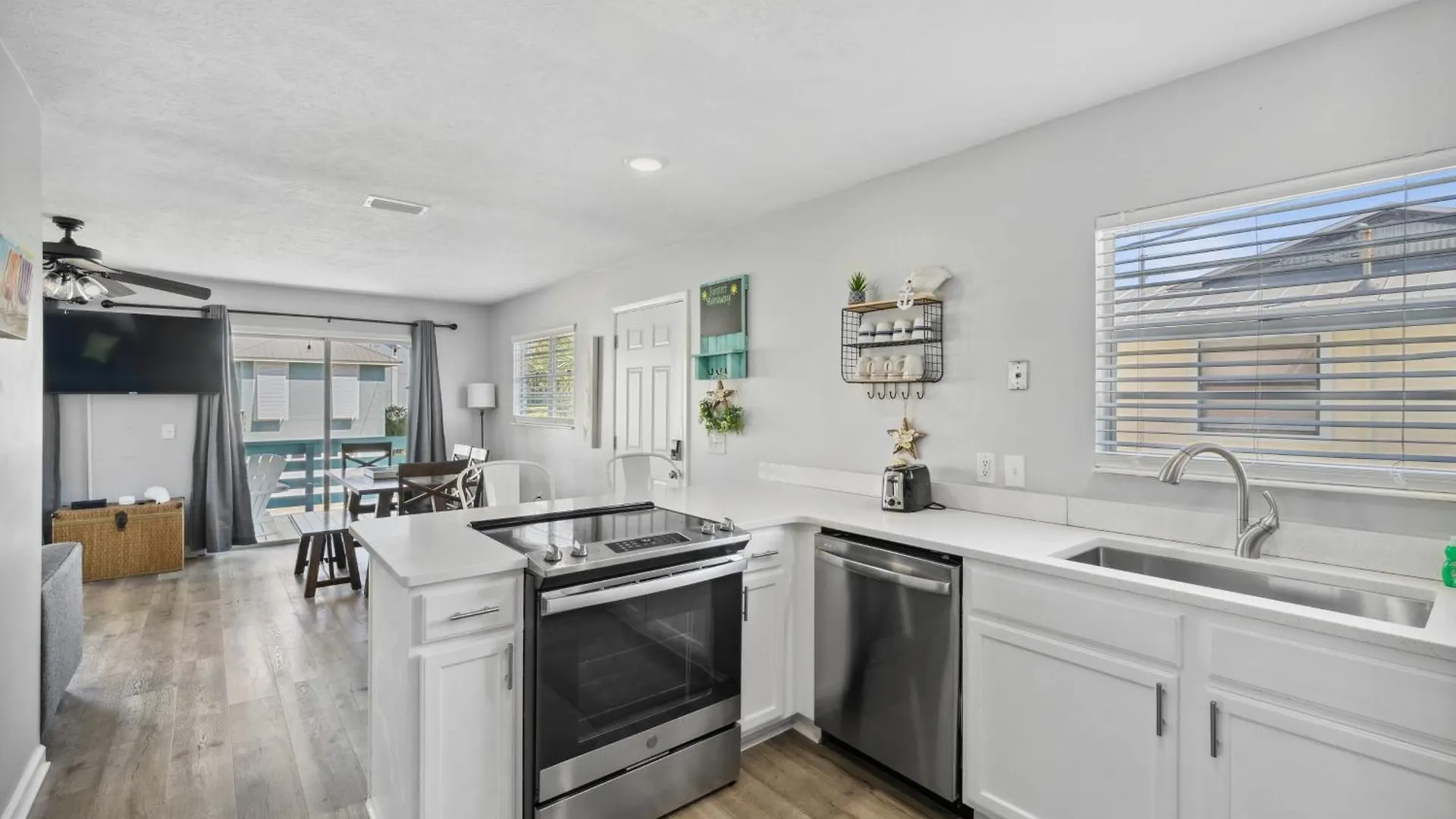 4113 Danny Dr By Avantstay Pool Near The Beach Panama City Beach 0*,  United States